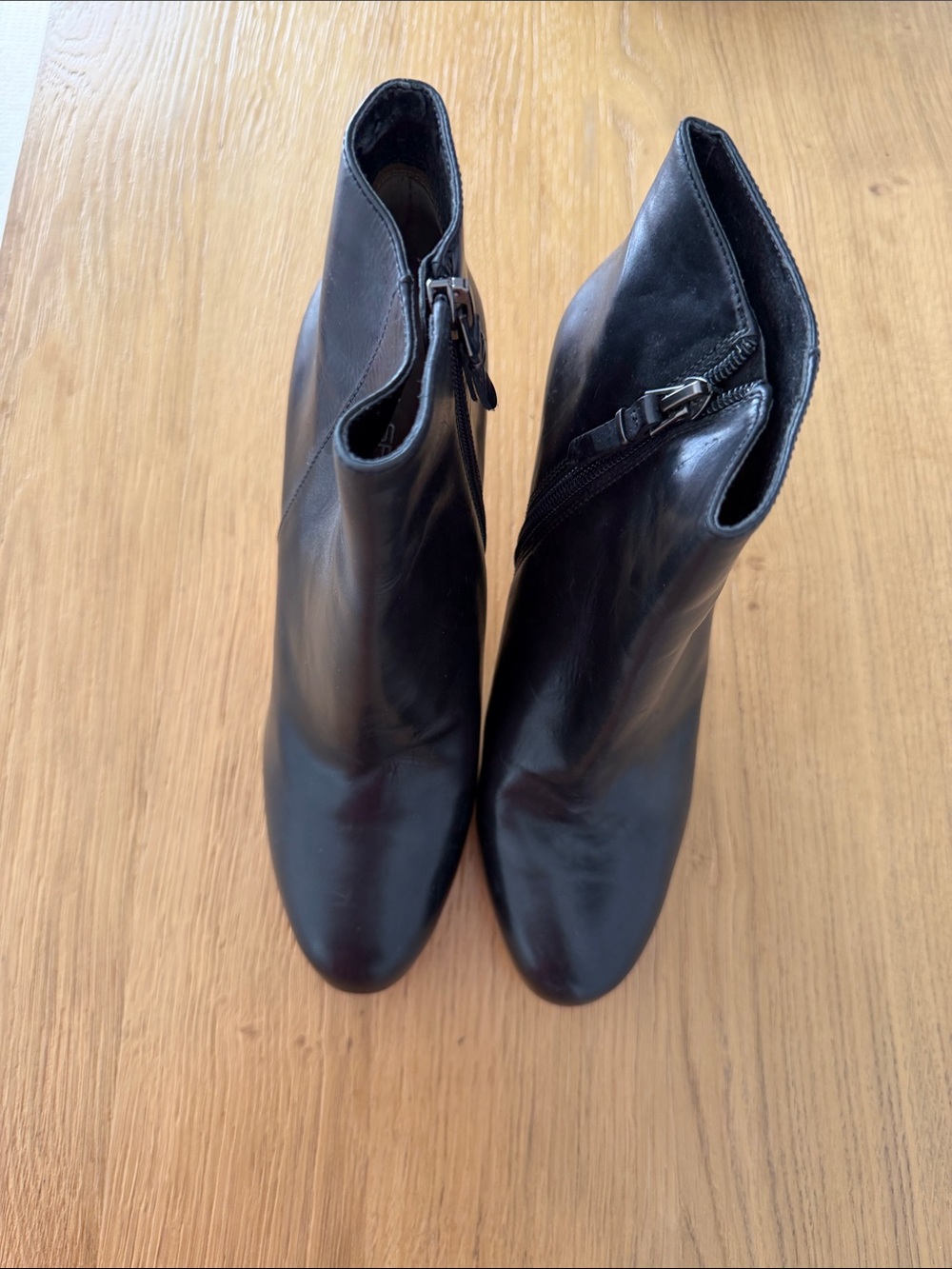 Via Spiga Black Leather Ankle Booties with Side Zipper
